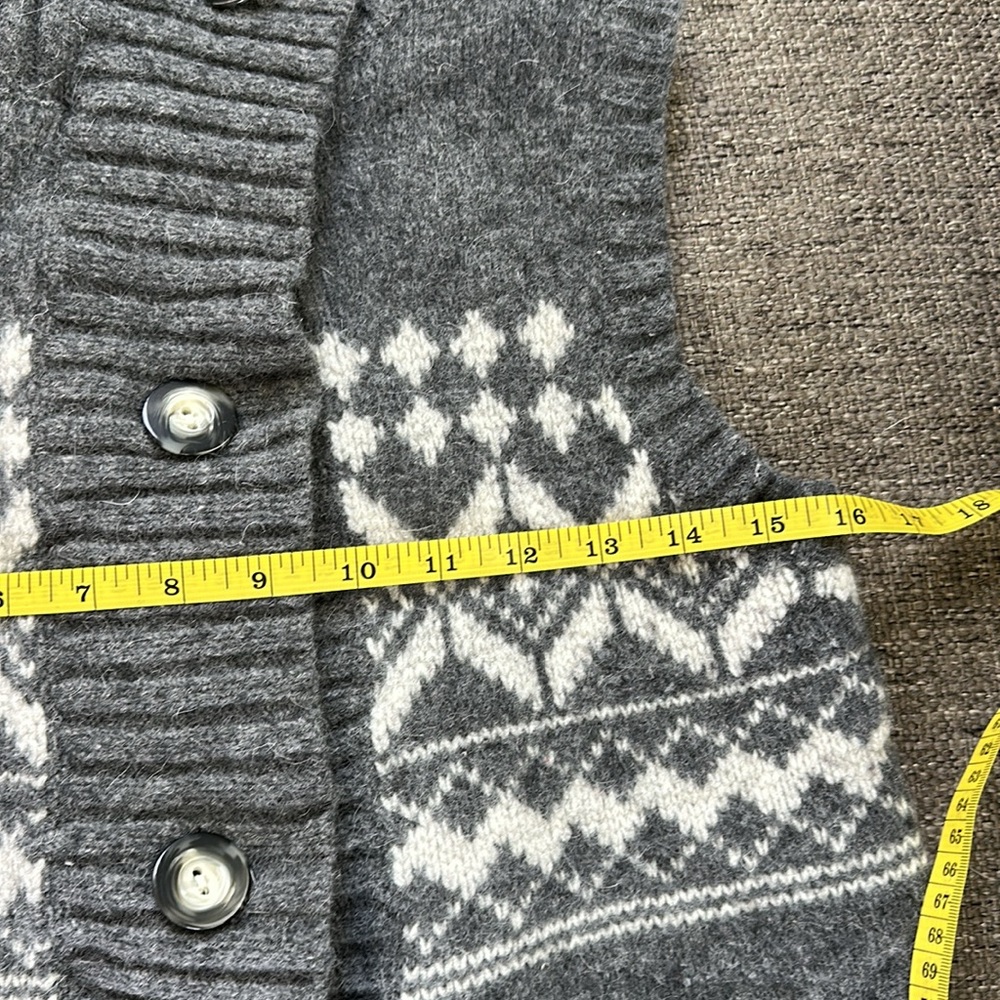 Banana Republic Women’s Wool Blend Mock Neck Sweater Vest Gray White Medium - Picture 2 of 4